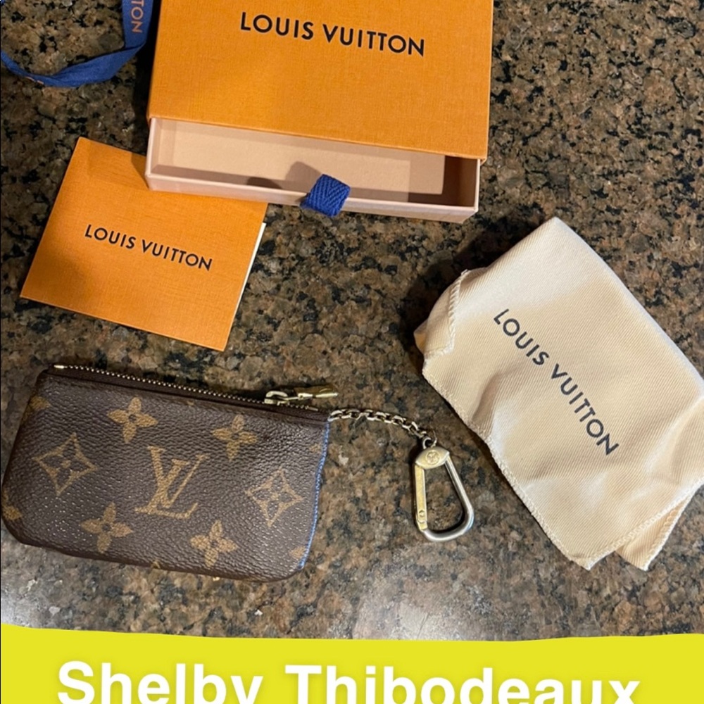 LV MONOGRAM POUCH - Picture 2 of 4
